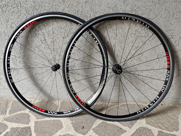 Ruote strada Kinlin XR-200 ultraleggere 1260g